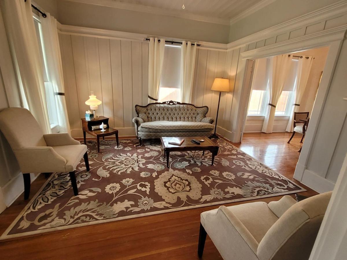 Villa Holland House - Historic And Sophisticated à Alpine Extérieur photo